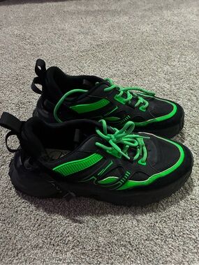 Javi Black & Green Sneakers